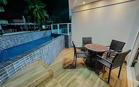 Nixxus 05 Piscina Privativa